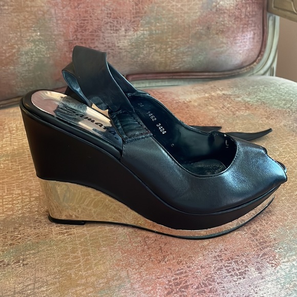 Zara Leather bag and Black/leather wedge - Picture 3 of 6